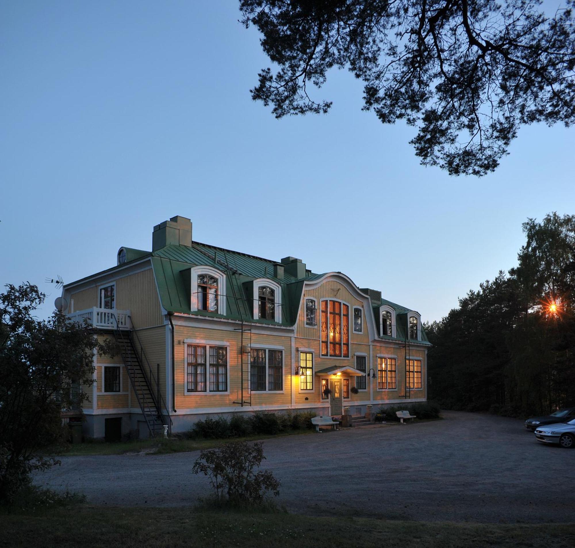 Maentyluodon Hotelli Pori Buitenkant foto